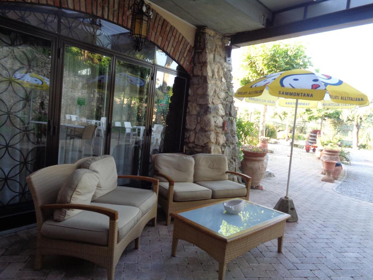 Hotel Rosati К'юзі Екстер'єр фото