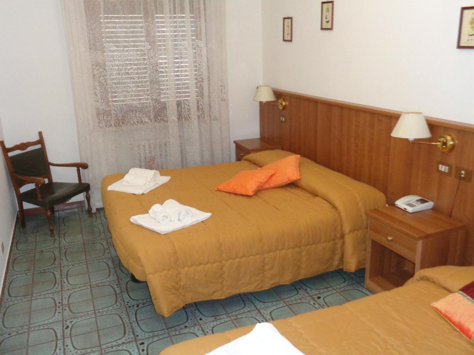 Hotel Rosati К'юзі Екстер'єр фото